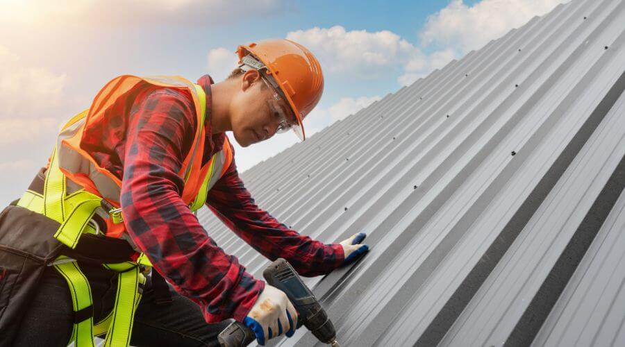 Professional Emergency Roof Repairs services in Dana, IN